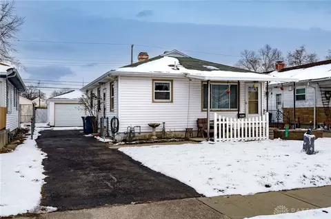 2407 Winwood Ave, Moraine, OH 45439