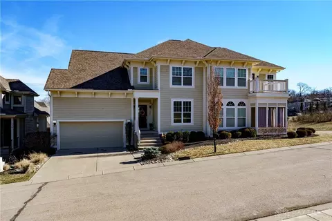 240 Pointe Oakwood Way, Oakwood, OH 45409