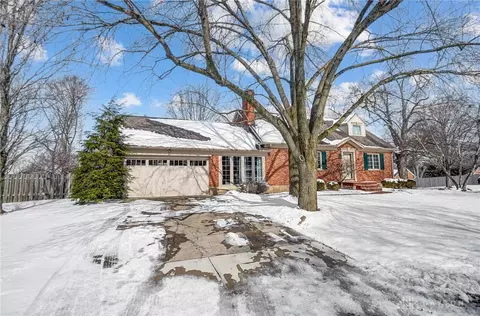 59 Bradstreet Rd, Dayton, OH 45459