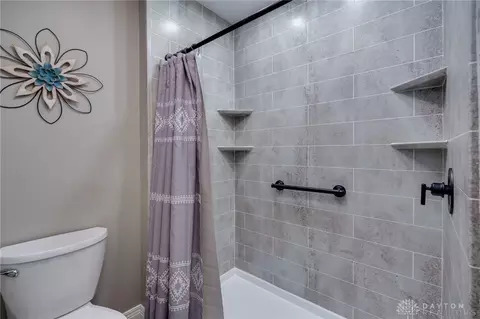 Bath - 776 E Lower Springboro Rd, Springboro, OH 45066 photo 7 of 7