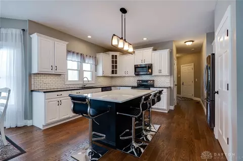 Kitchen - 776 E Lower Springboro Rd, Springboro, OH 45066 photo 3 of 7