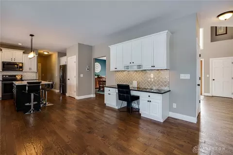 Kitchen - 776 E Lower Springboro Rd, Springboro, OH 45066 photo 1 of 7