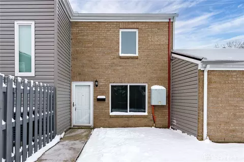 5545 Hummock Rd, Dayton, OH 45426