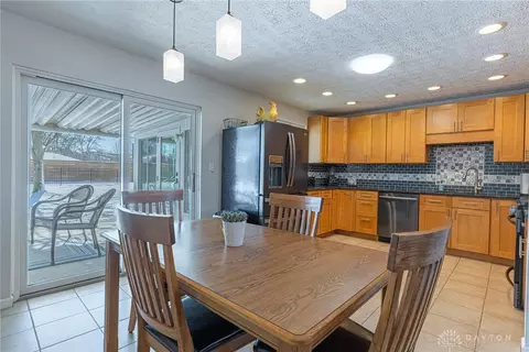 8 Boundbrook Dr, Centerville, OH 45459 photo 7