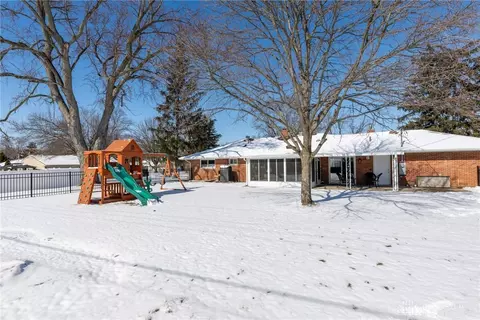 8 Boundbrook Dr, Centerville, OH 45459 photo 31