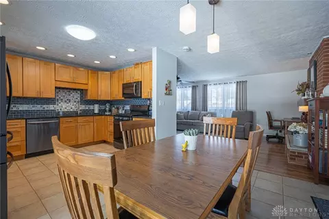 8 Boundbrook Dr, Centerville, OH 45459 photo 8