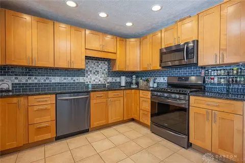 8 Boundbrook Dr, Centerville, OH 45459 photo 9