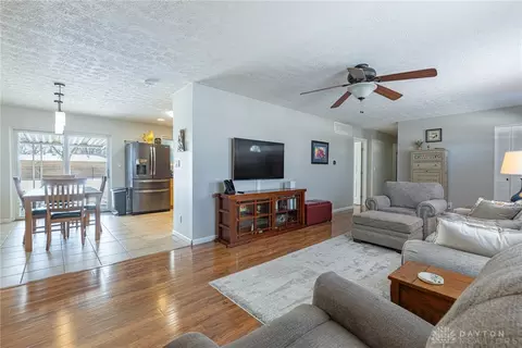 8 Boundbrook Dr, Centerville, OH 45459 photo 5