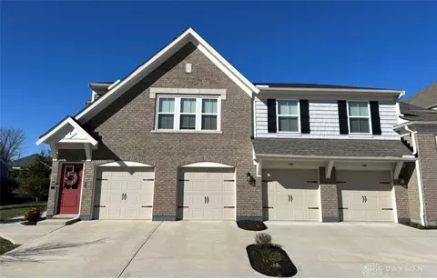 296 Old Pond Rd, Springboro, OH 45066