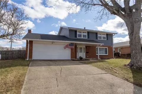 408 Ridgewood Dr, Fairborn, OH 45324