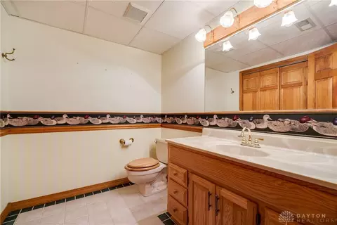 Bath - 3889 Eagle Point Dr, Beavercreek, OH 45430 photo 7 of 7