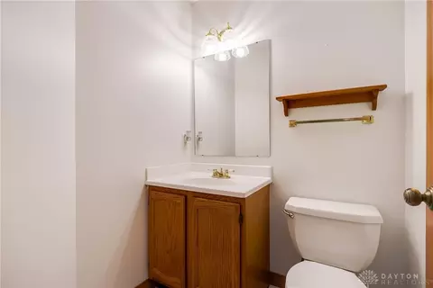 Bath - 3889 Eagle Point Dr, Beavercreek, OH 45430 photo 1 of 7