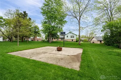 Exterior - 3889 Eagle Point Dr, Beavercreek, OH 45430 photo 9 of 10