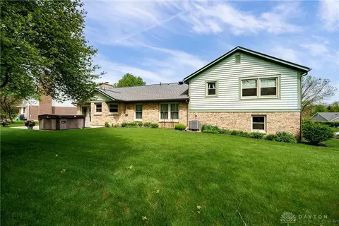 Exterior - 3889 Eagle Point Dr, Beavercreek, OH 45430 photo 8 of 10