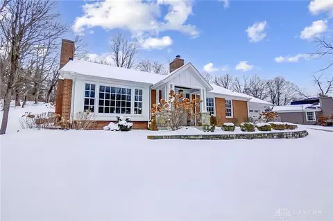 420 Oakmead Pl, Oakwood, OH 45419