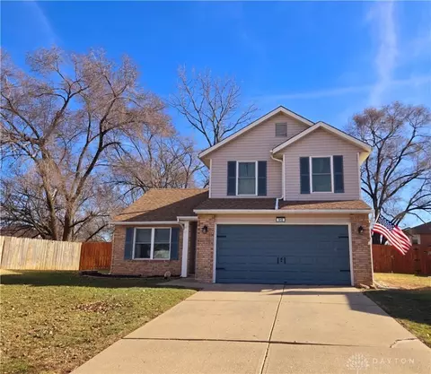 919 E Branch Ct, Trenton, OH 45067