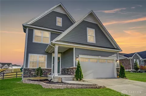622 Babbling Brooke Dr, Monroe, OH 45050