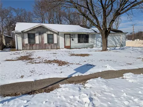 321 Weinland St, New Carlisle, OH 45344