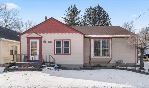 40 N Limestone St, Jamestown, OH 45335