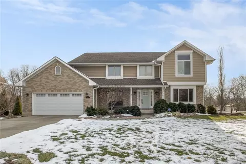 774 Autumn Leaf Dr, Beavercreek, OH 45430