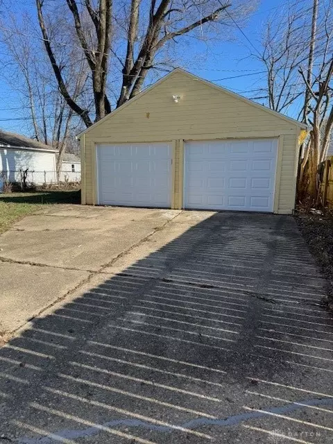 914 Mount Joy St, Springfield, OH 45505 photo 2