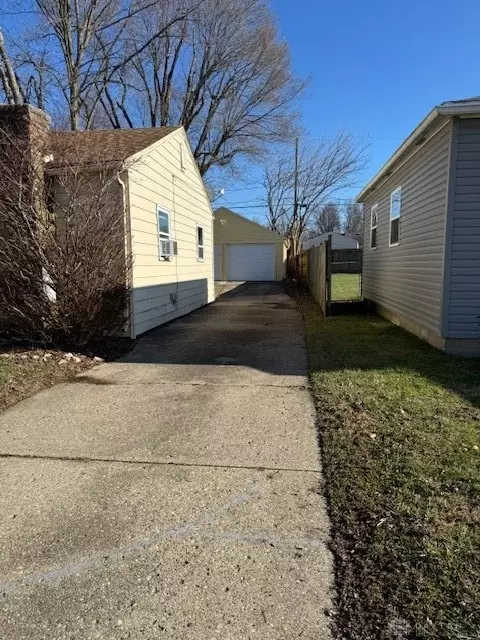 914 Mount Joy St, Springfield, OH 45505 photo 4