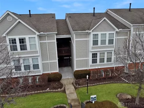 1513 Commons Dr, Miamisburg, OH 45342