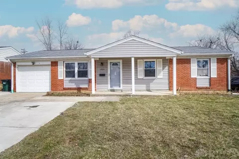 1928 Lotushill Dr, Springfield, OH 45240