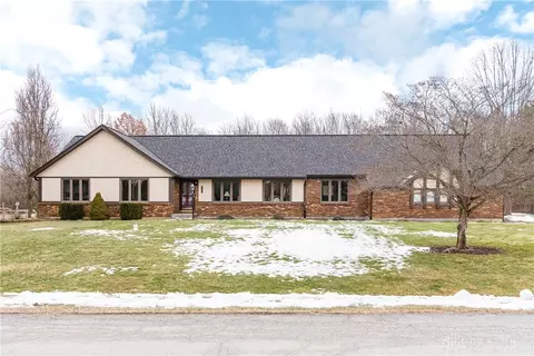 4884 Appaloosa Trl, Bath, OH 45324