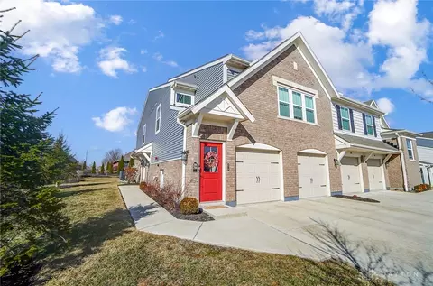 286 Old Pond Rd, Springboro, OH 45066