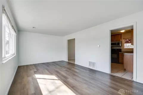 185 Woods Rd, Springboro, OH 45066 photo 5