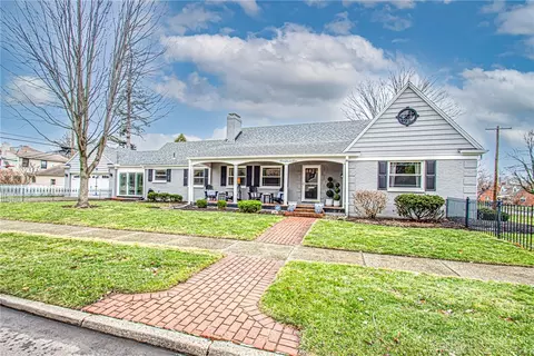 626 Hathaway Rd, Oakwood, OH 45419