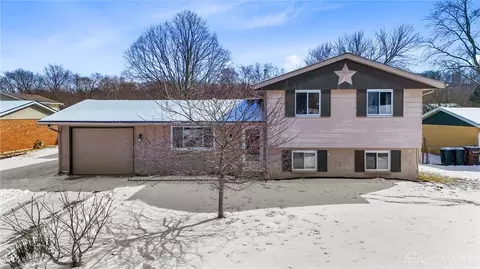 5300 Waverly St, Fairborn, OH 45324