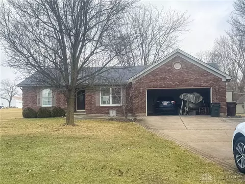 11551 S Wolf Creek Pike, Brookville, OH 45309