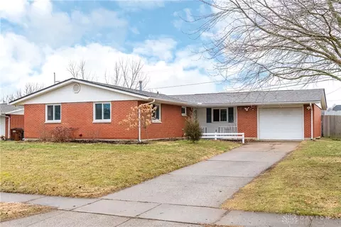 1110 Peidmont Dr, Fairborn, OH 45324