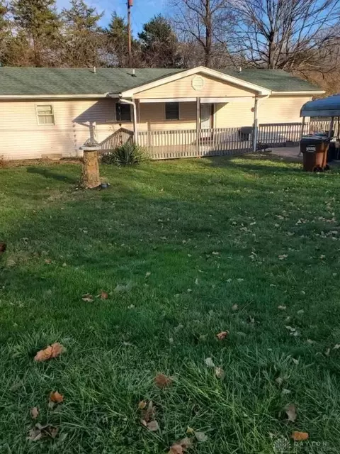 8029 Sr 122, Eaton, OH 45320