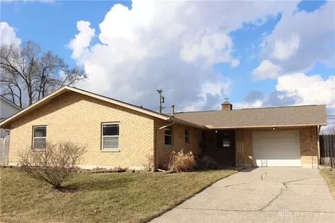 6827 Alter Rd, Dayton, OH 45424