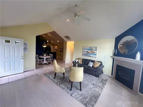 2083 Willow Run Cir, Enon, OH 45323 photo 10