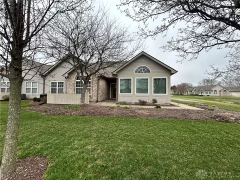 2083 Willow Run Cir, Enon, OH 45323