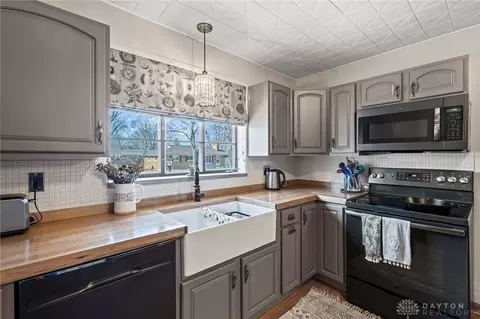 3890 Traine Dr, Kettering, OH 45429 photo 13