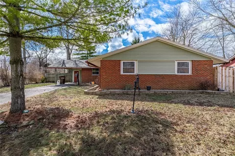 800 Mapleside Dr, Trotwood, OH 45426