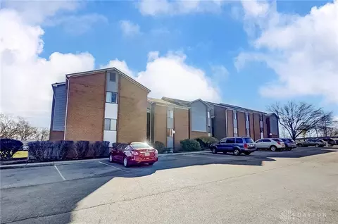 1024 Hidden Landing Trl #E, Dayton, OH 45449