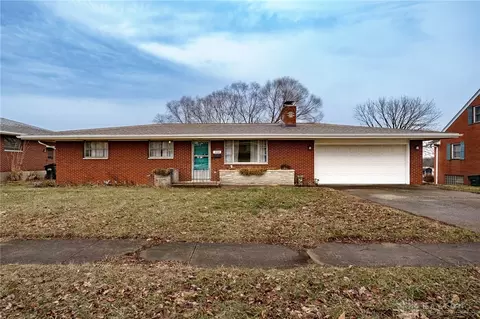 456 Pinehill Ct, Dayton, OH 45431