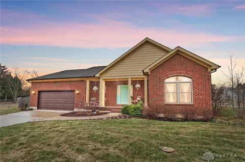 410 Spring Glen Dr, Yellow Springs, OH 45387