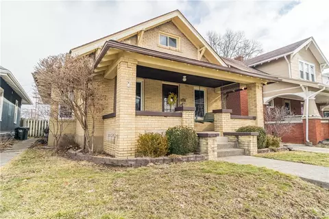 437 E Main St, Troy, OH 45373 photo 2