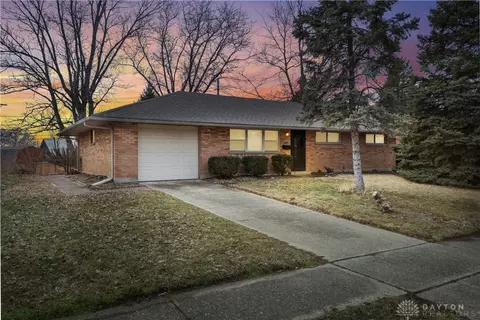 2282 Lehigh Pl, Moraine, OH 45439