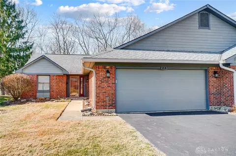 2 Shaker Run Rd, Lebanon, OH 45036