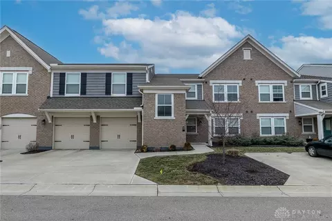 128 Old Pond Rd, Springboro, OH 45066
