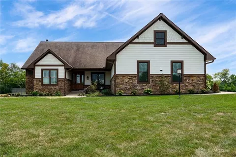 9526 Valdosta Way, Waynesville, OH 45068