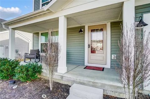 Exterior - 1365 Soaring Way, Maineville, OH 45039 photo 6 of 15
